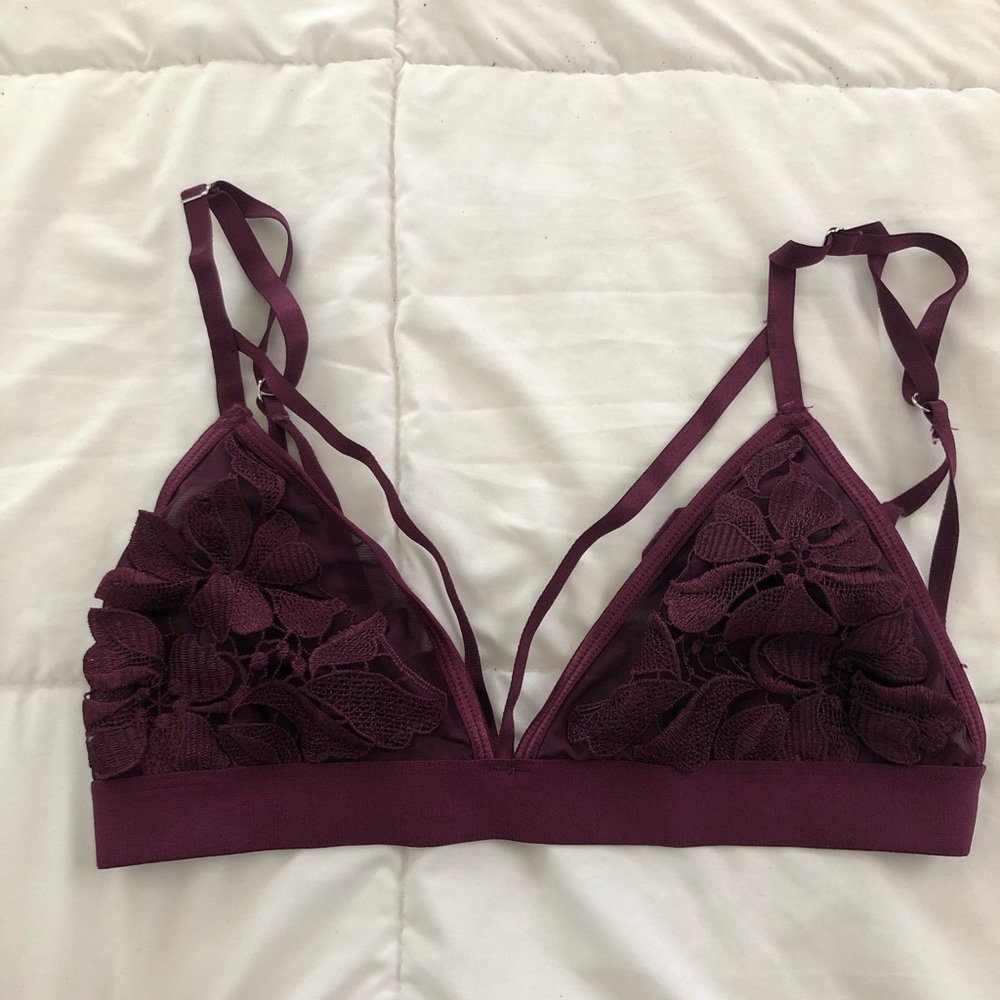 Cute lace maroon bra